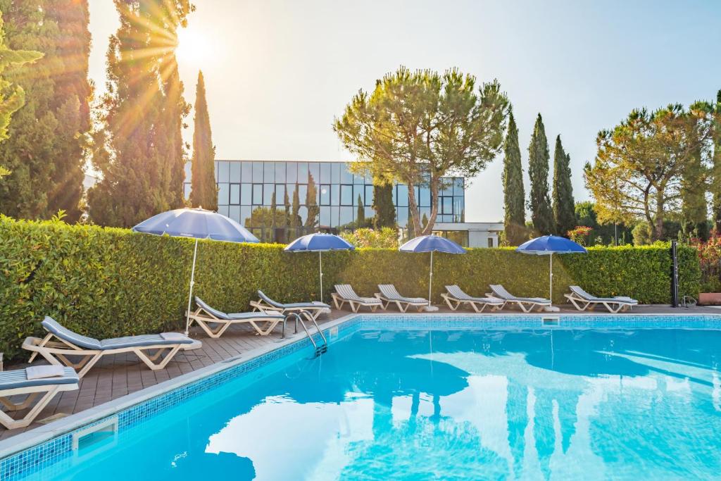 The swimming pool at or close to Residence Nuove Terme