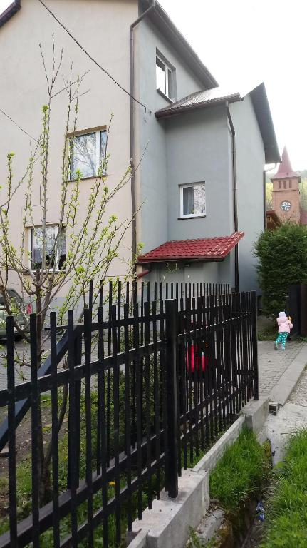 Budova, v ktorej sa apartmán nachádza