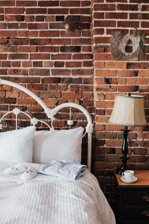 Auberge du Vieux Port by Gray Collection - Resim 36