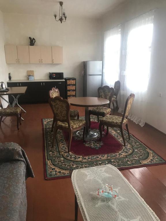 Kuchyň nebo kuchyňský kout v ubytování House Dea Dea