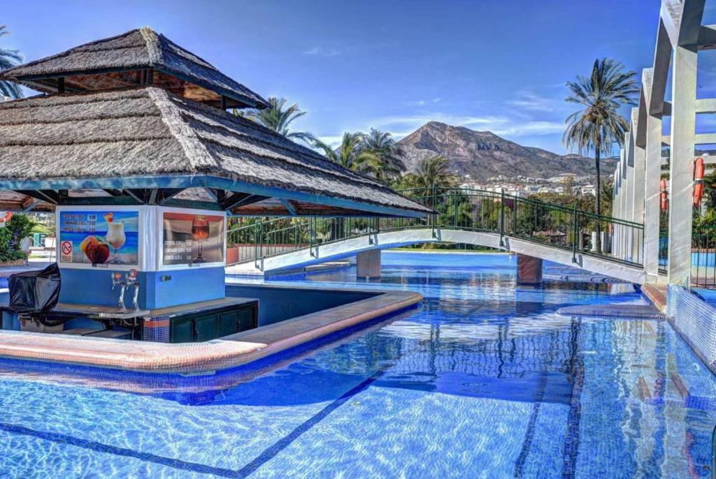 Swimmingpoolen hos eller tæt på BenalBeach Casa Kito