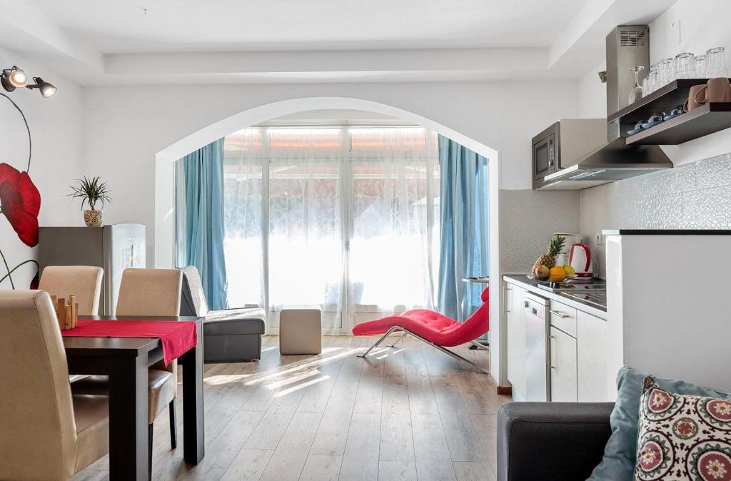 Apartments Marina - 9