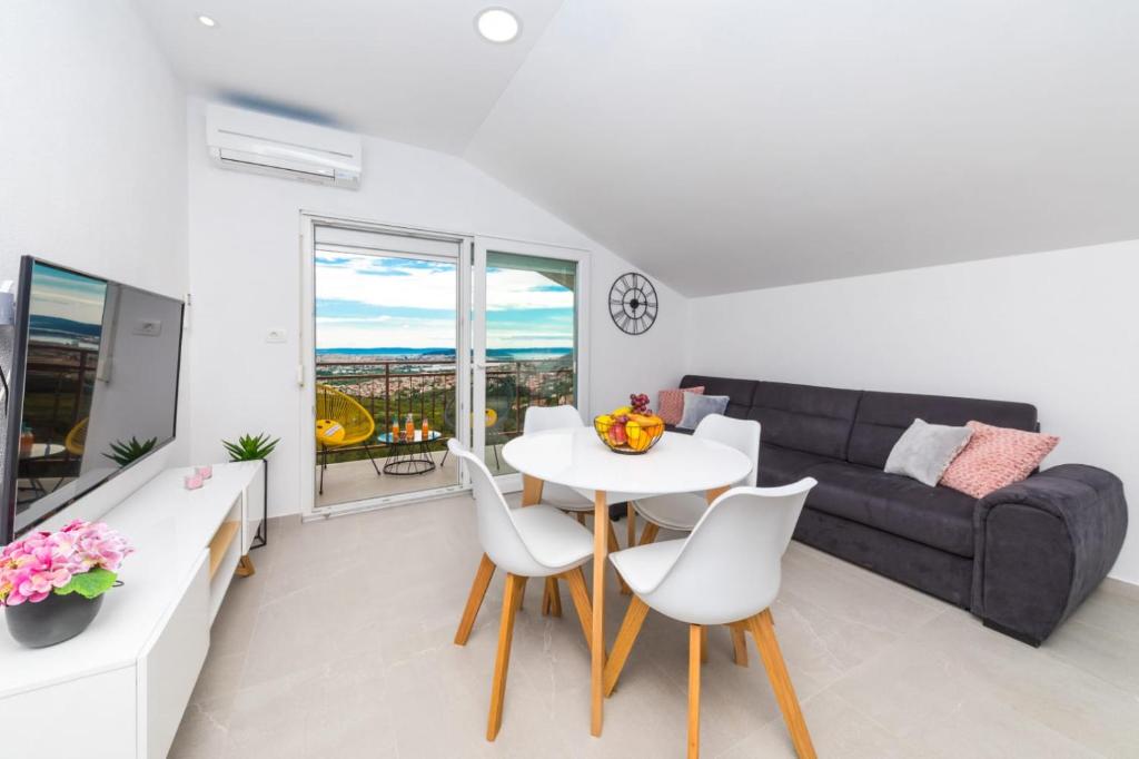 Posezení v ubytování Sun Apartment Klis