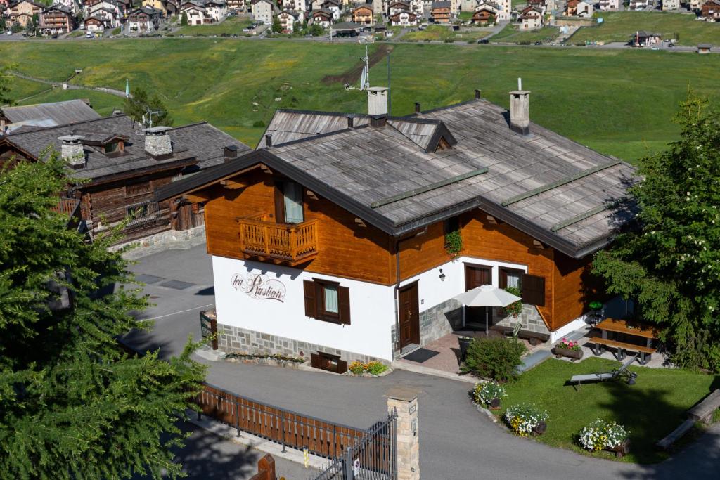 Budynek, w którym mieści się apartament