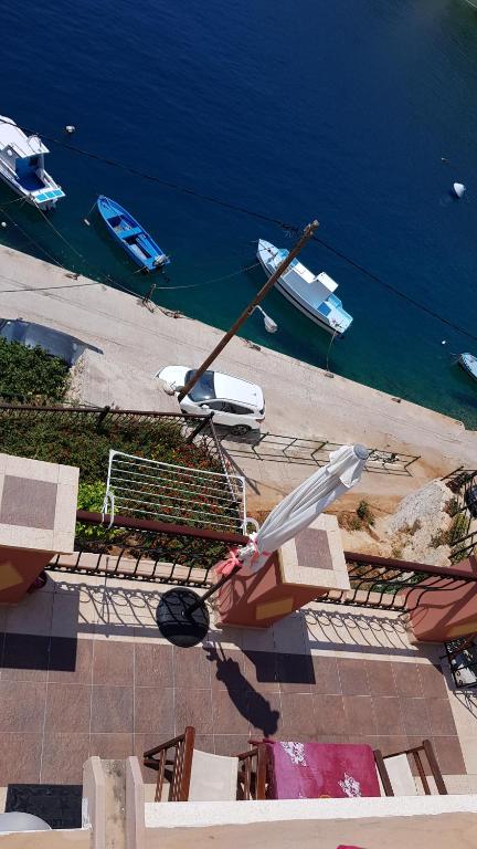 Kleanthi and Kostas Studios - 13