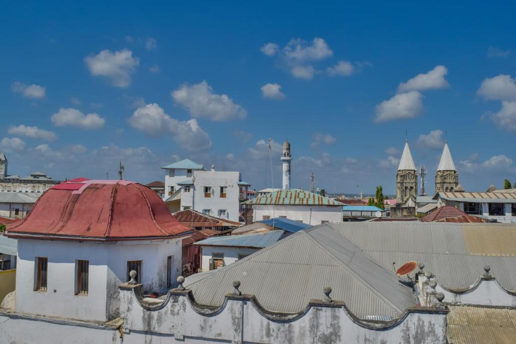Nespecifikovaný výhled na destinaci Zanzibar nebo výhled na město při pohledu z hotelu