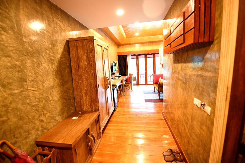 
Executive Room with Pool View
