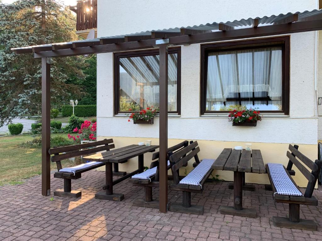 Zahrada ubytování Pension & Apartments Waldkrieber
