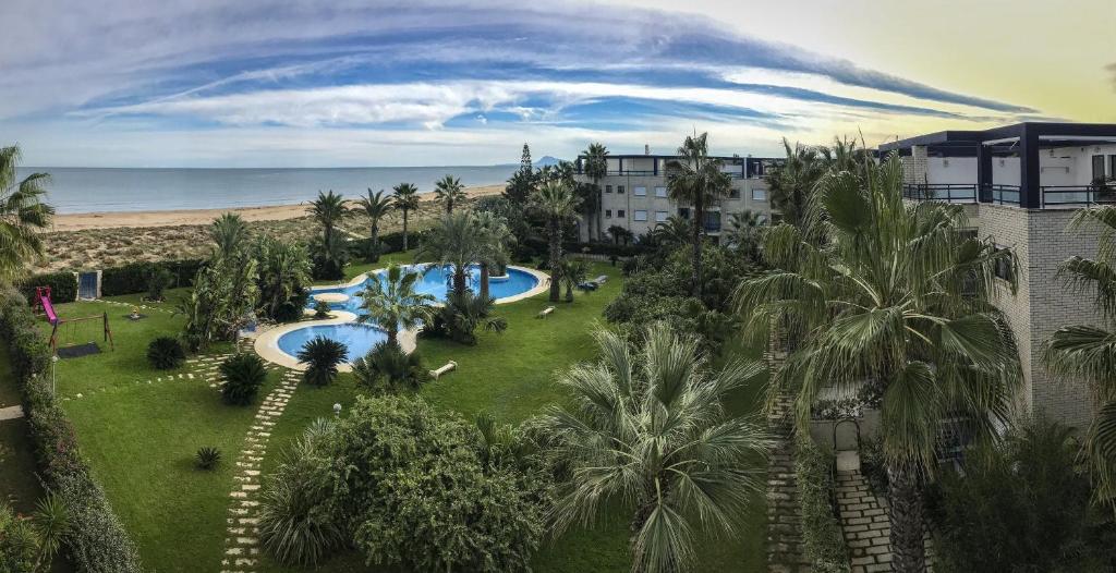 Bazén v ubytovaní Dorasal Solo Familias Serviplaya alebo v jeho blízkosti
