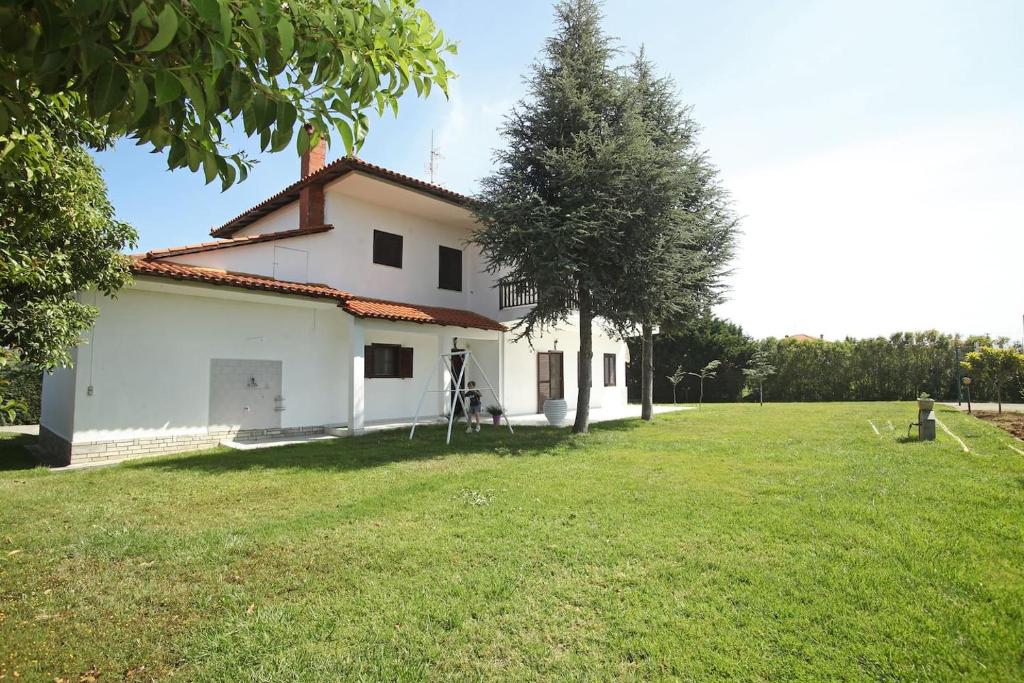A garden outside Villa Aurora