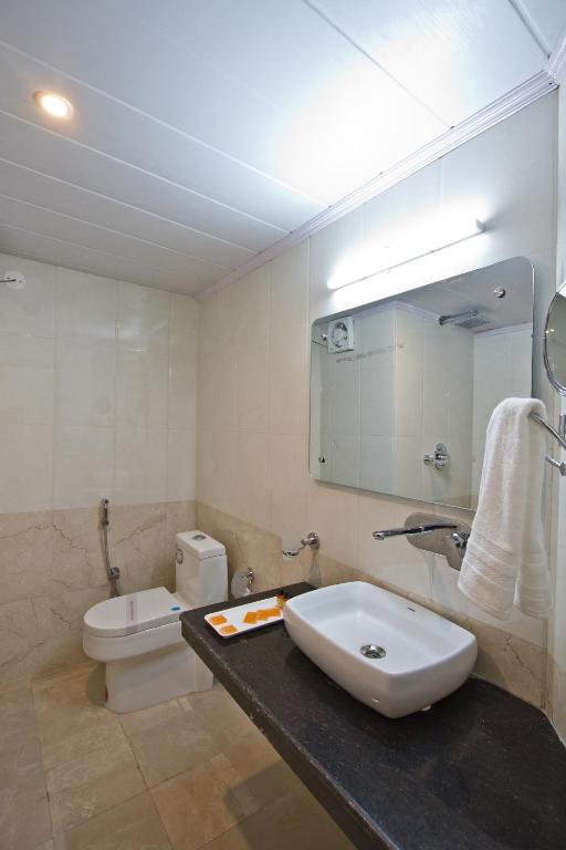 Bagno di Hotel Hayer Regency