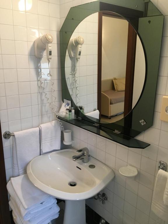 Koupelna v ubytování Hotel Granada