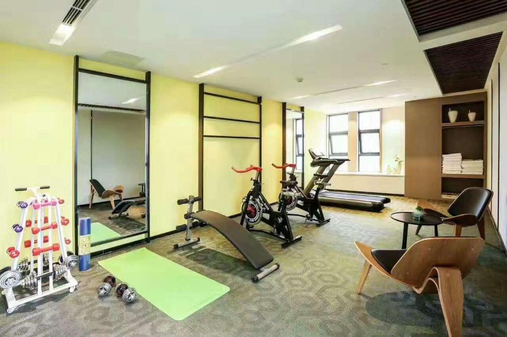 Fitness centrum a/nebo fitness zařízení v ubytování Atour Hotel Chengdu Shuangliu International Airport