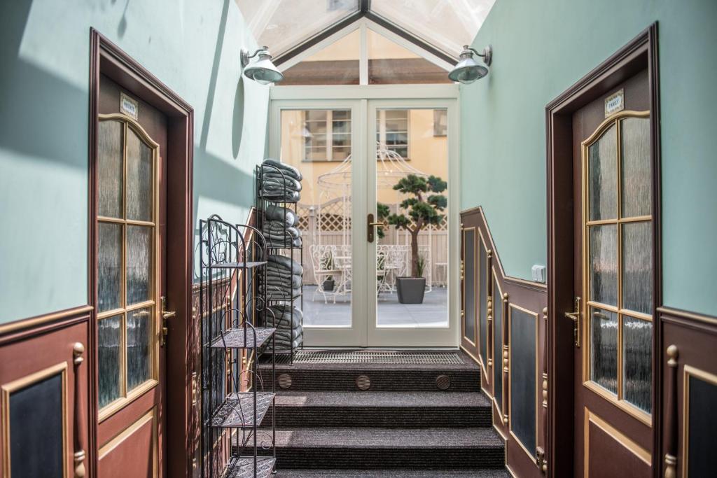 Hotel Hastal Prague Old Town - Resim 39