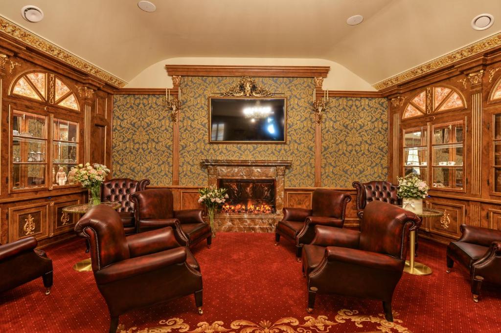 Hotel Hastal Prague Old Town - Resim 40