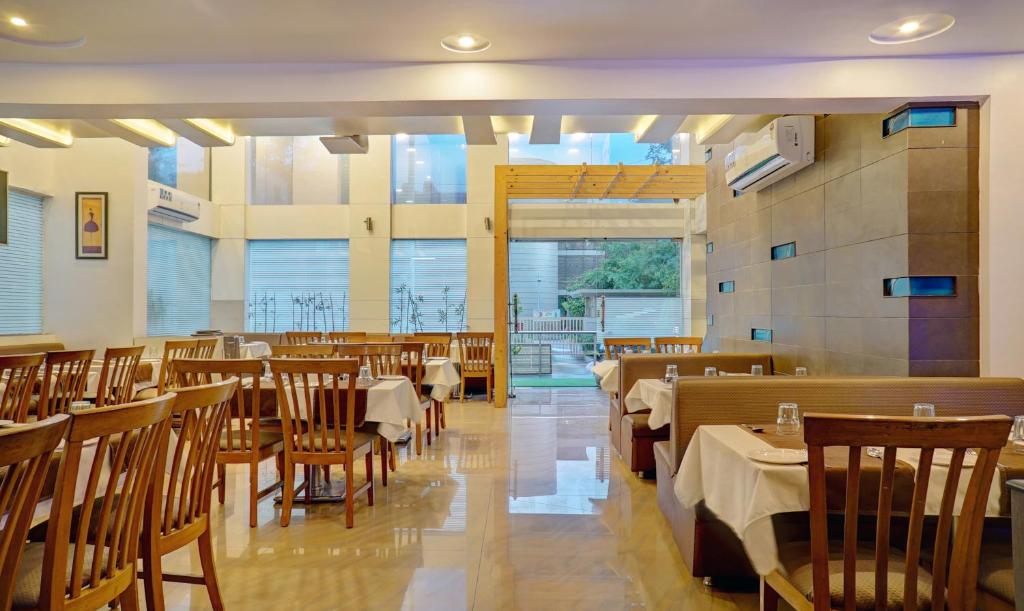 Restaurace v ubytování Treebo Bhagyashree Executive