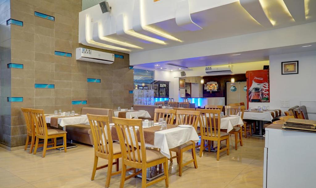Restaurace v ubytování Treebo Bhagyashree Executive