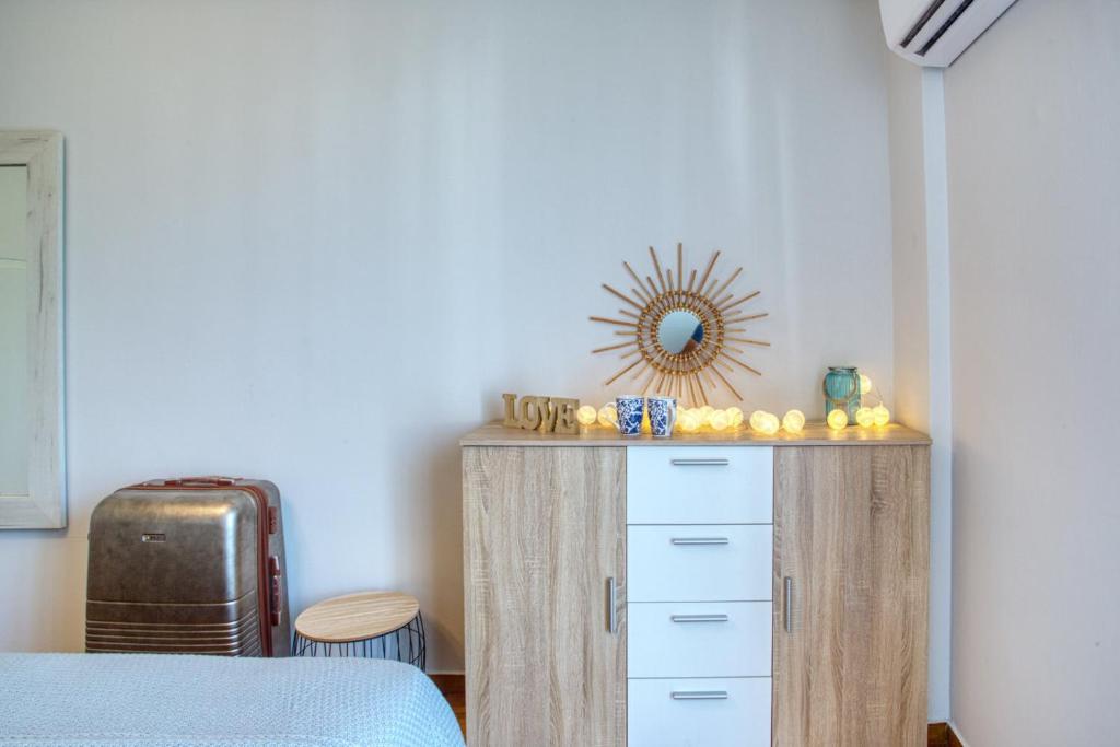 Plaza Filellinon - 13