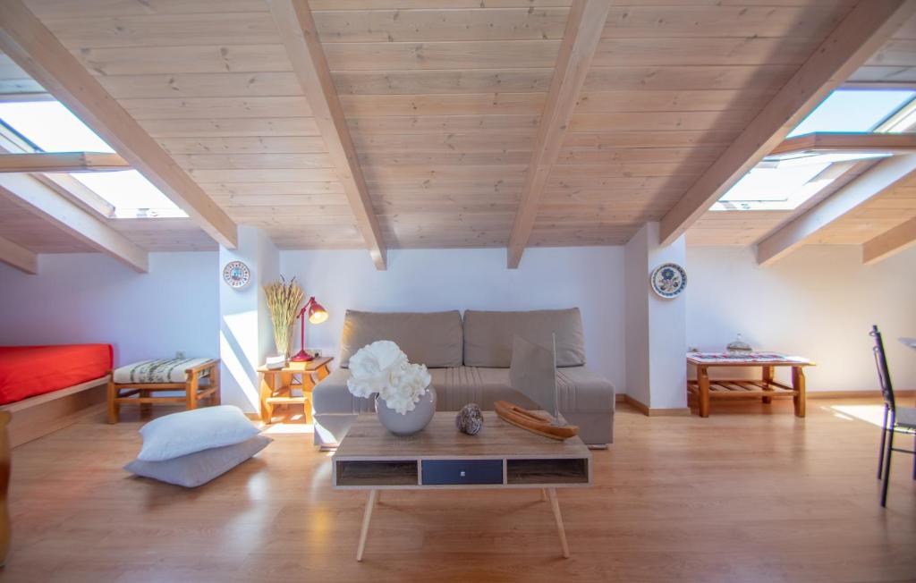 Anemelia Retreat - Explore & Recharge - 10