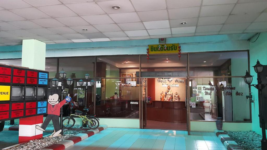 West Wing Mansion - Resim 10