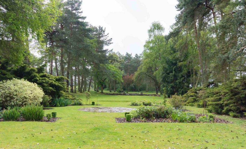 Сад в Great Hallingbury Manor & Lodges London Stansted
