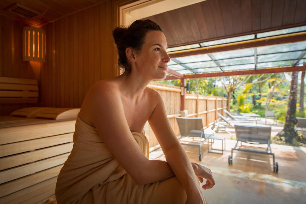 Balkón nebo terasa v ubytování ROBINSON KHAO LAK
