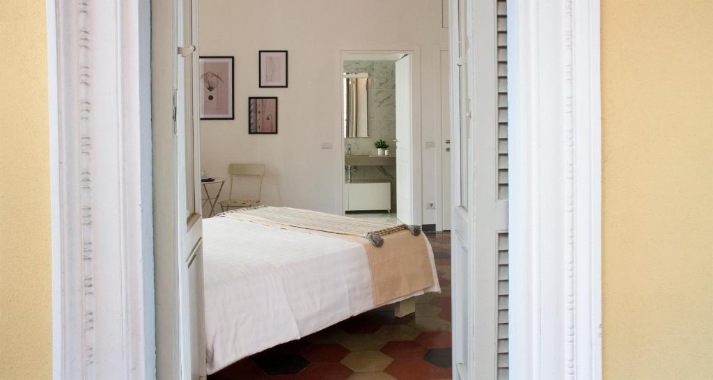 Zdjęcie z galerii obiektu JOIVY Splendid 3BR Apt with Parking and Terrace in Como w Como