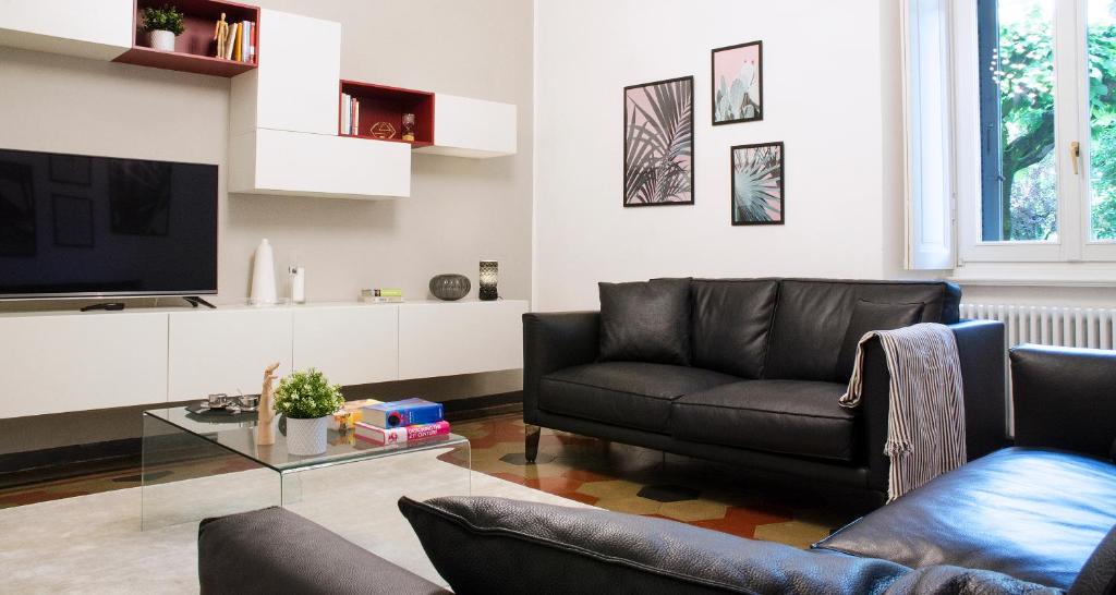 Zdjęcie z galerii obiektu JOIVY Splendid 3BR Apt with Parking and Terrace in Como w Como