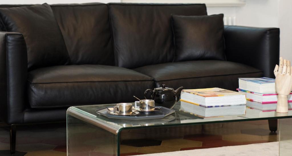 Zdjęcie z galerii obiektu JOIVY Splendid 3BR Apt with Parking and Terrace in Como w Como