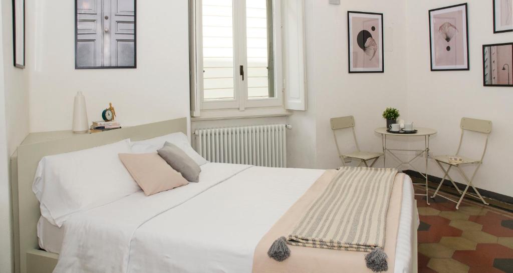 Zdjęcie z galerii obiektu JOIVY Splendid 3BR Apt with Parking and Terrace in Como w Como