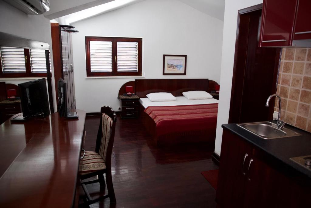 Postel nebo postele na pokoji v ubytování Villa Sara Guesthouse