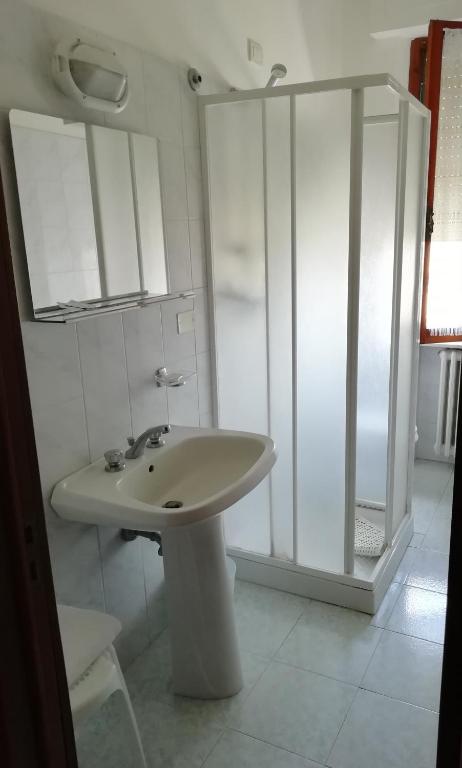 Koupelna v ubytování Albergo La Torre