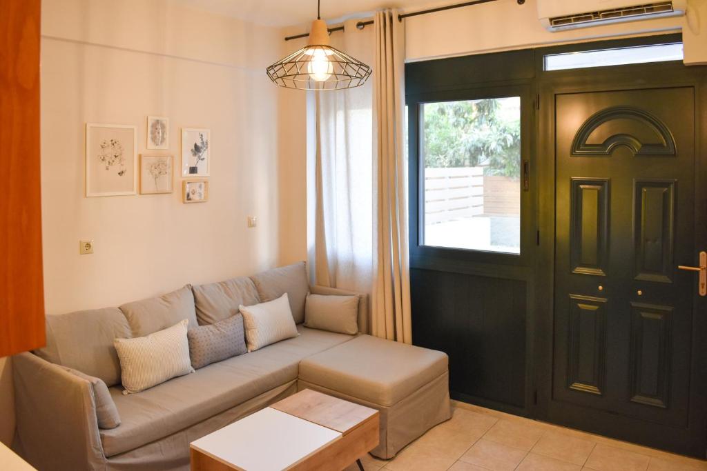 A seating area at Martha's Apartment