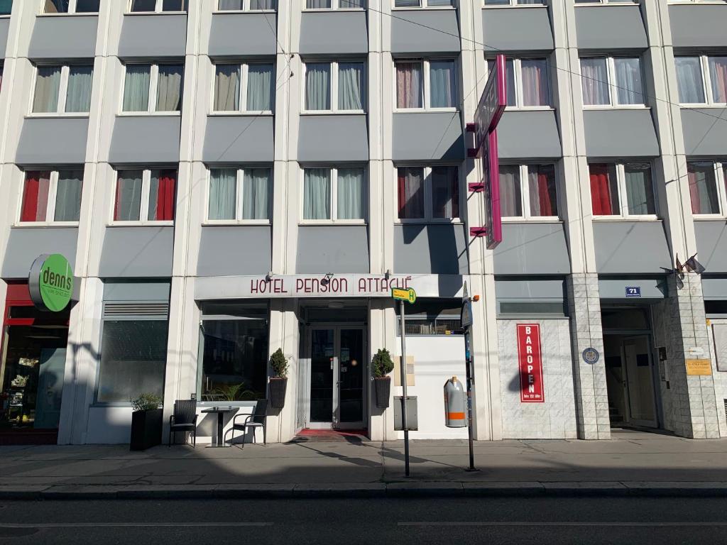 Budynek, w którym mieści się hotel
