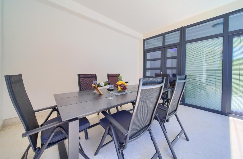 Posedenie v ubytovaní Luxury VALL Apartment