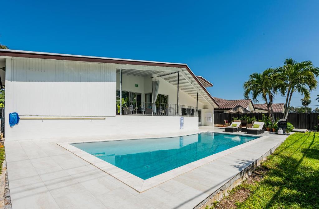 Booking.com: Beautiful Spacious Vacation Home With Pool , North Miami  Beach, EE.UU. . ¡Reserva tu hotel ahora!