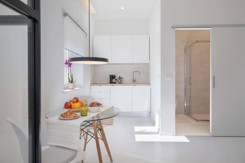 Twins Idola Apartments - 18