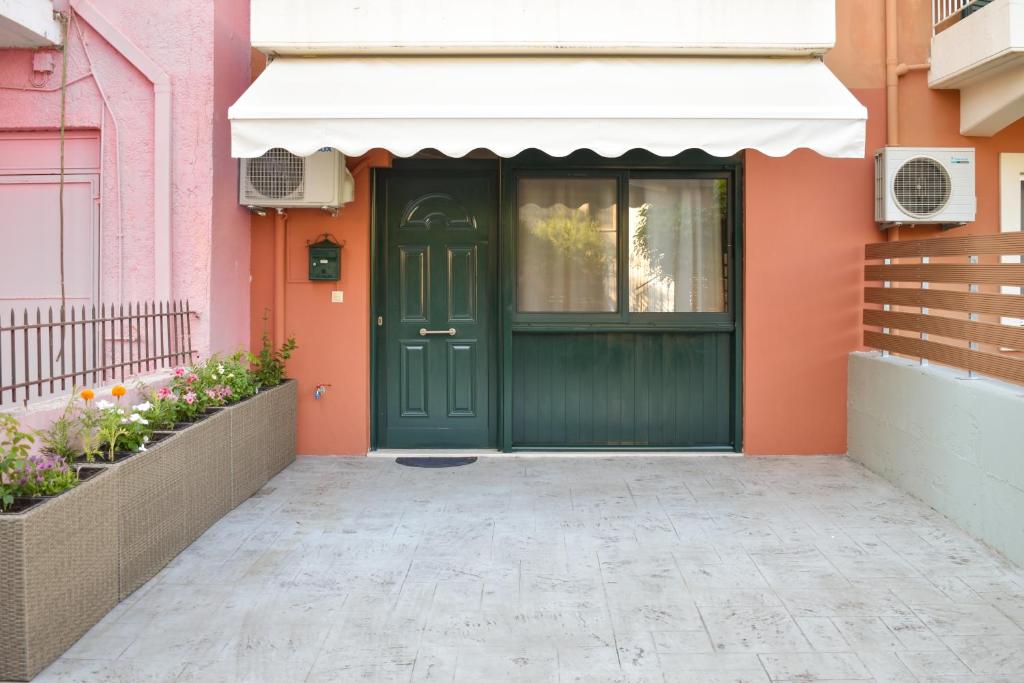 The facade or entrance of Martha's Apartment
