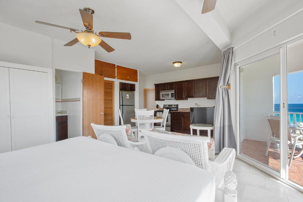 Turtle's Nest Beach Resort photo 4