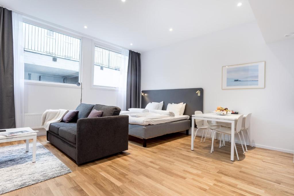 Postel nebo postele na pokoji v ubytování ApartDirect Sundbyberg