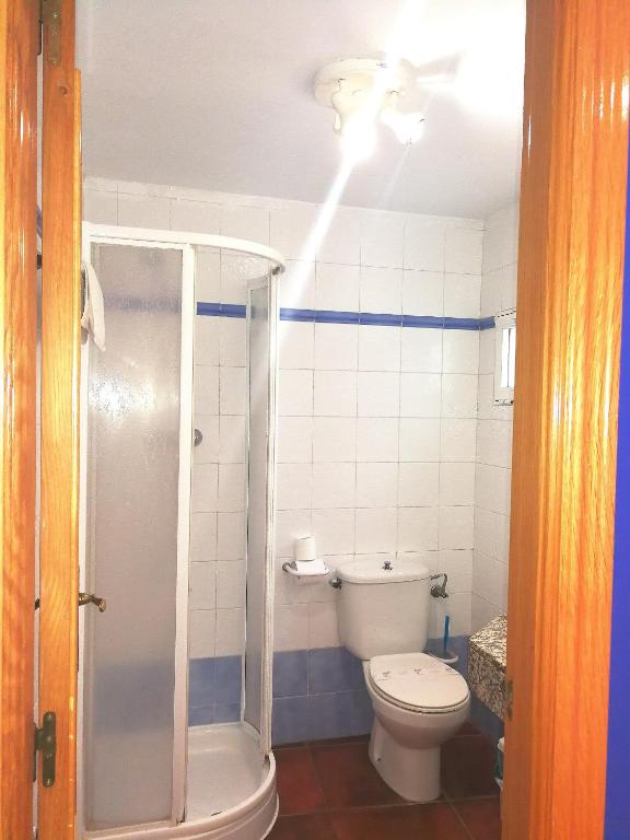 Hostal Restaurante Ego's - Habitación Familiar (2 Adultos + 2 Niños)