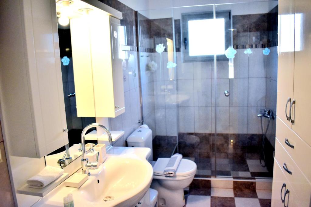 Kúpeľňa v ubytovaní Almyrida sea view house