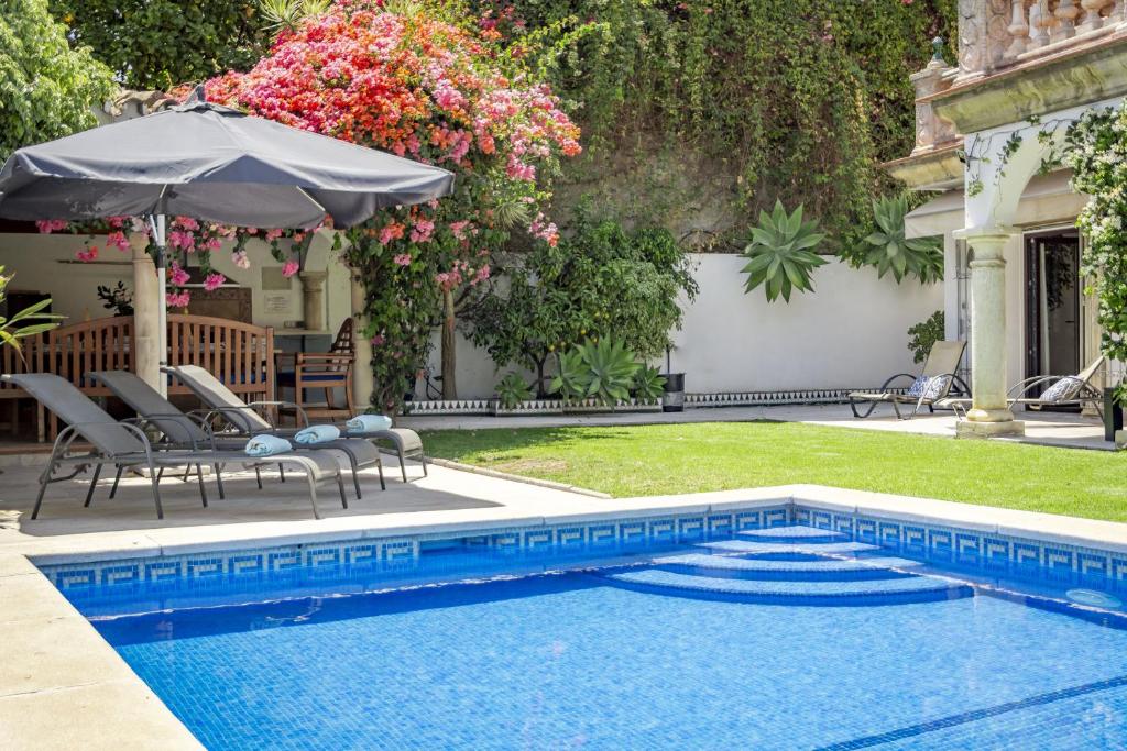Bazén v ubytovaní Villa Casakhan, Beautiful Luxury Villa, alebo v jeho blízkosti
