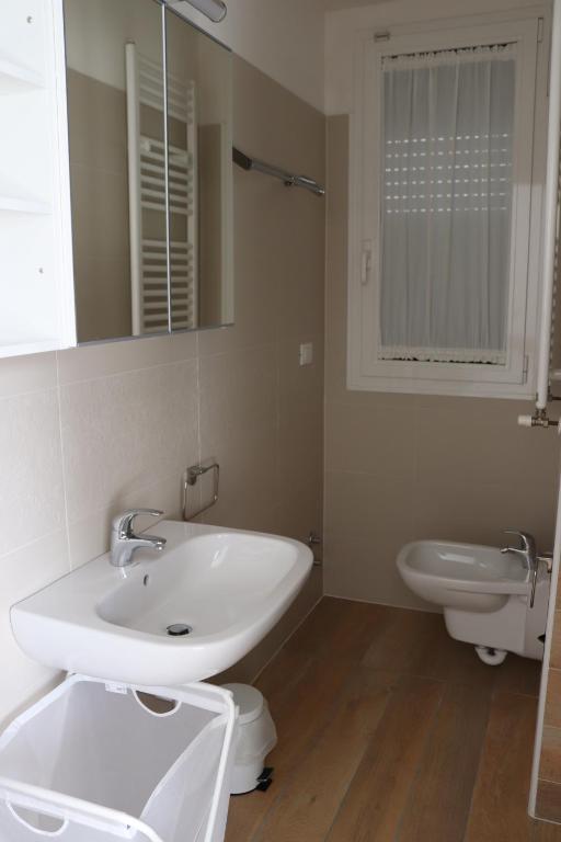 A bathroom at Antares