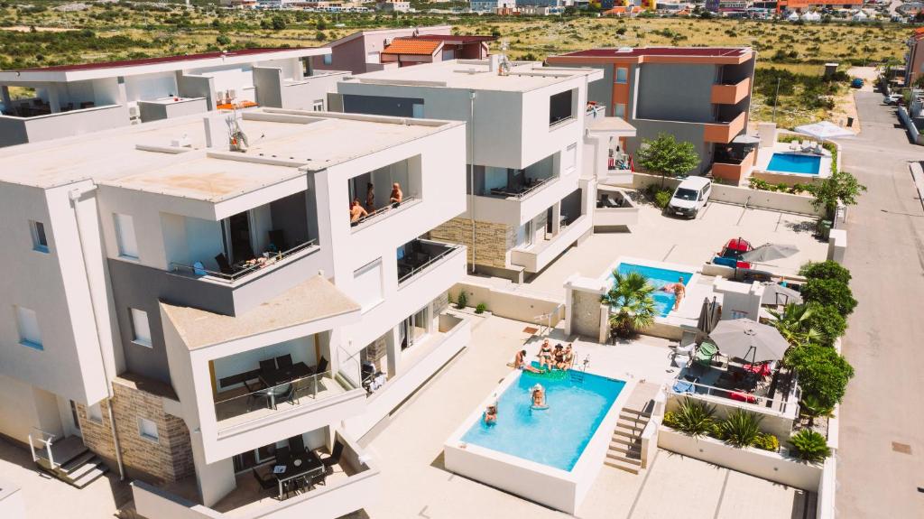 Bazén v ubytování Apartments & Rooms Danivan Pool Villas nebo v jeho okolí