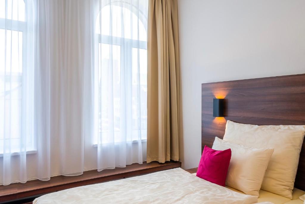 Bohemia Inn Hotel - 15