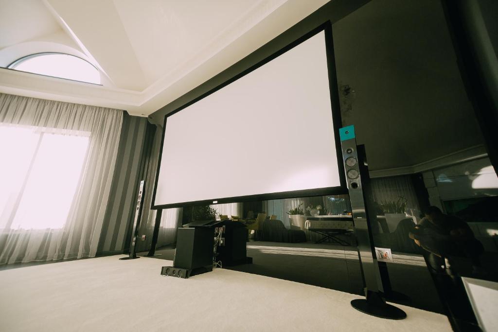 Hotel Complex Dacha - Presidential Suite - Access To Pool Included