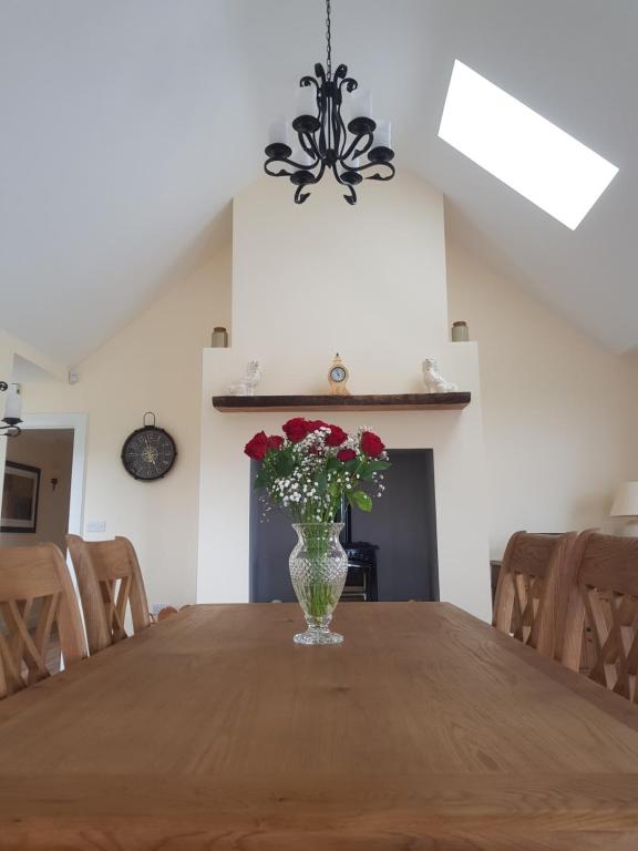 Foto dalla galleria di Conway's Cottage with Sea View Nestling by Cliffs-of-Moher a Liscannor