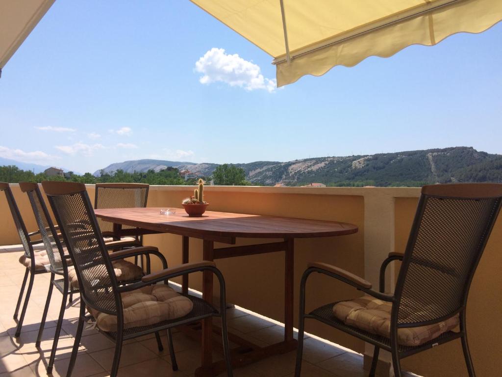 A balcony or terrace at Apartments Iva