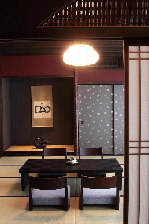 Posezení v ubytování Kizashi The Suite Kyoto Gion